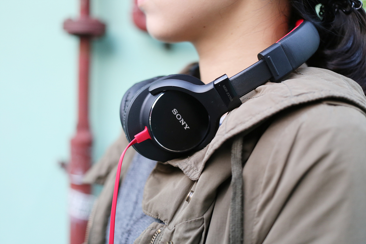 新低价:sony 索尼 mdr-zx750ap 头戴式监听便携耳机 红色 306.2元包邮